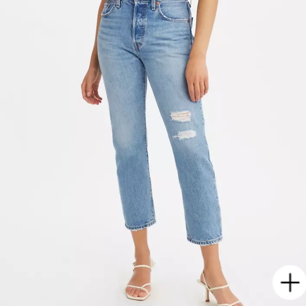 Almost NEW Levi’s 501 Original Cropped Jeans